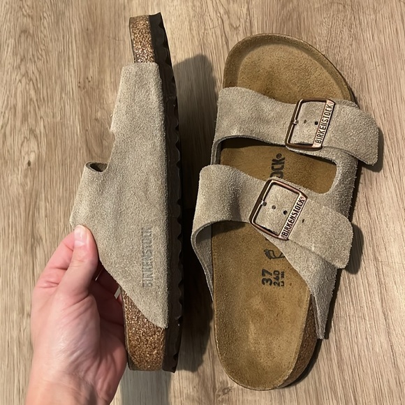 Birkenstock Women’s Arizona Sandals Suede Leather Taupe Size 6 US 37 EU - Picture 3 of 6